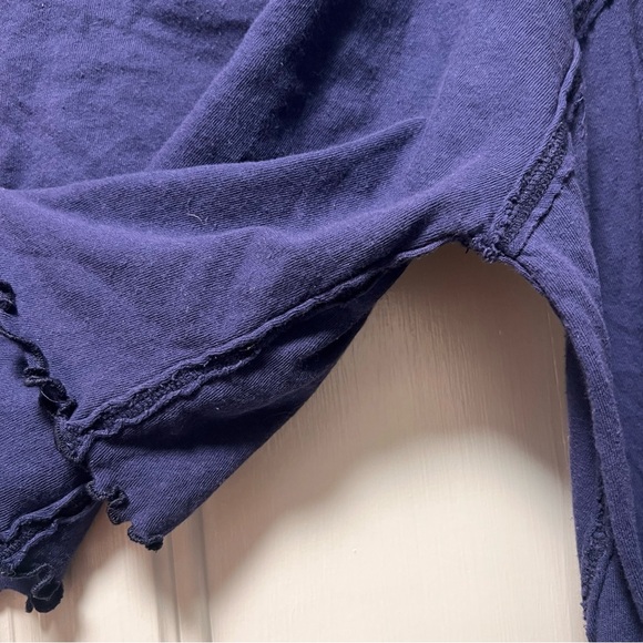 Free People Blue Birdcage Cropped Tee Lettuce Trim Boxy Boho Dark Blue Sz Small - Picture 7 of 9